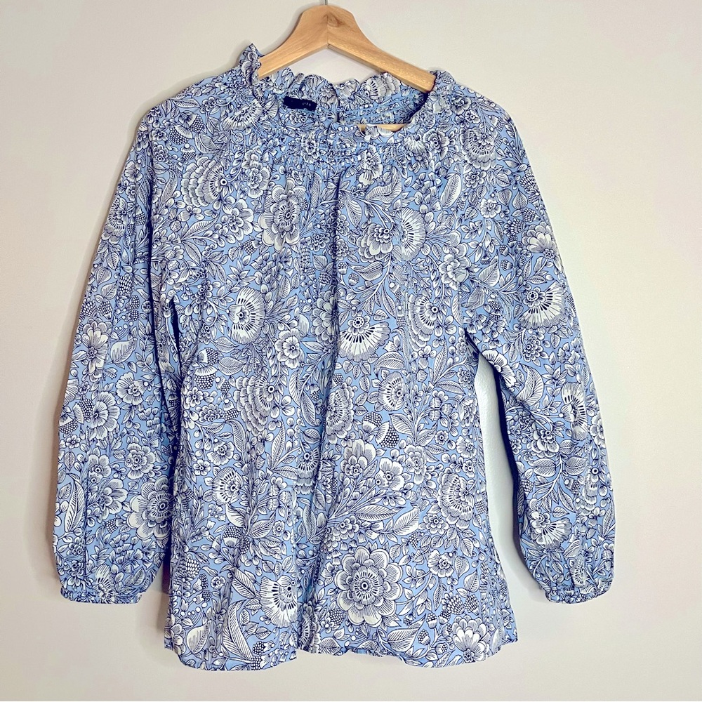 Talbots HERBACEOUS VINES SMOCKED TOP size medium. 26” long, 19” pit to‎ pit - Picture 3 of 11